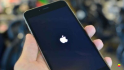 iPhone bloccato con logo mela (Apple) fisso